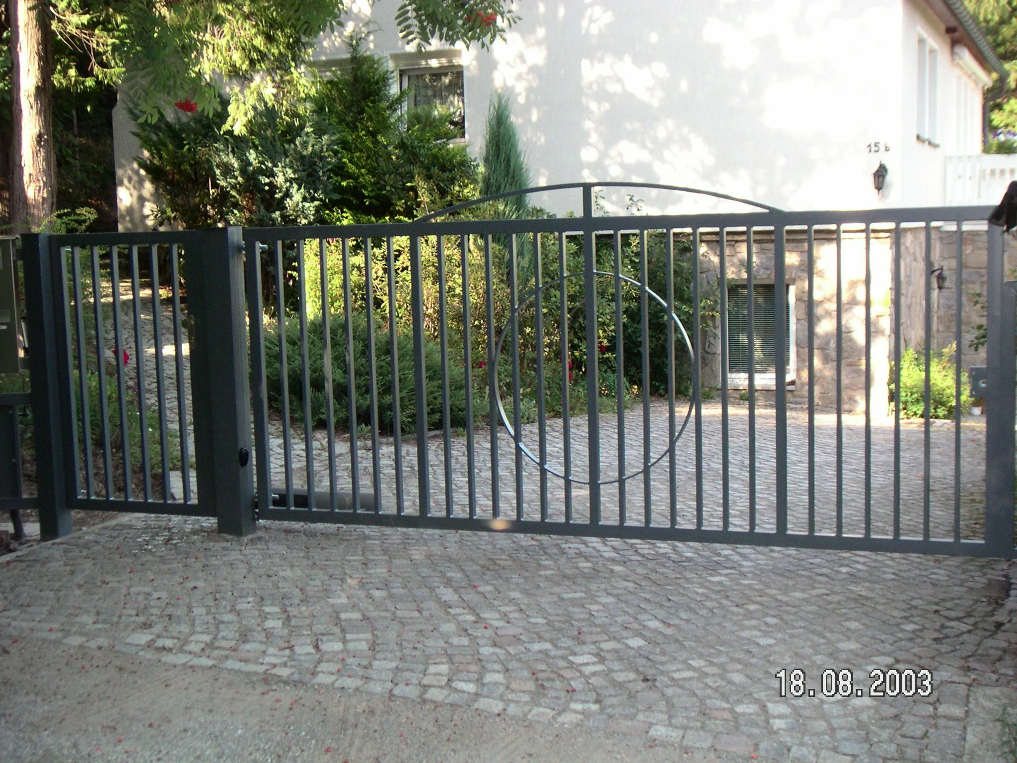 Hoftor mit Pforte Stabfüllung