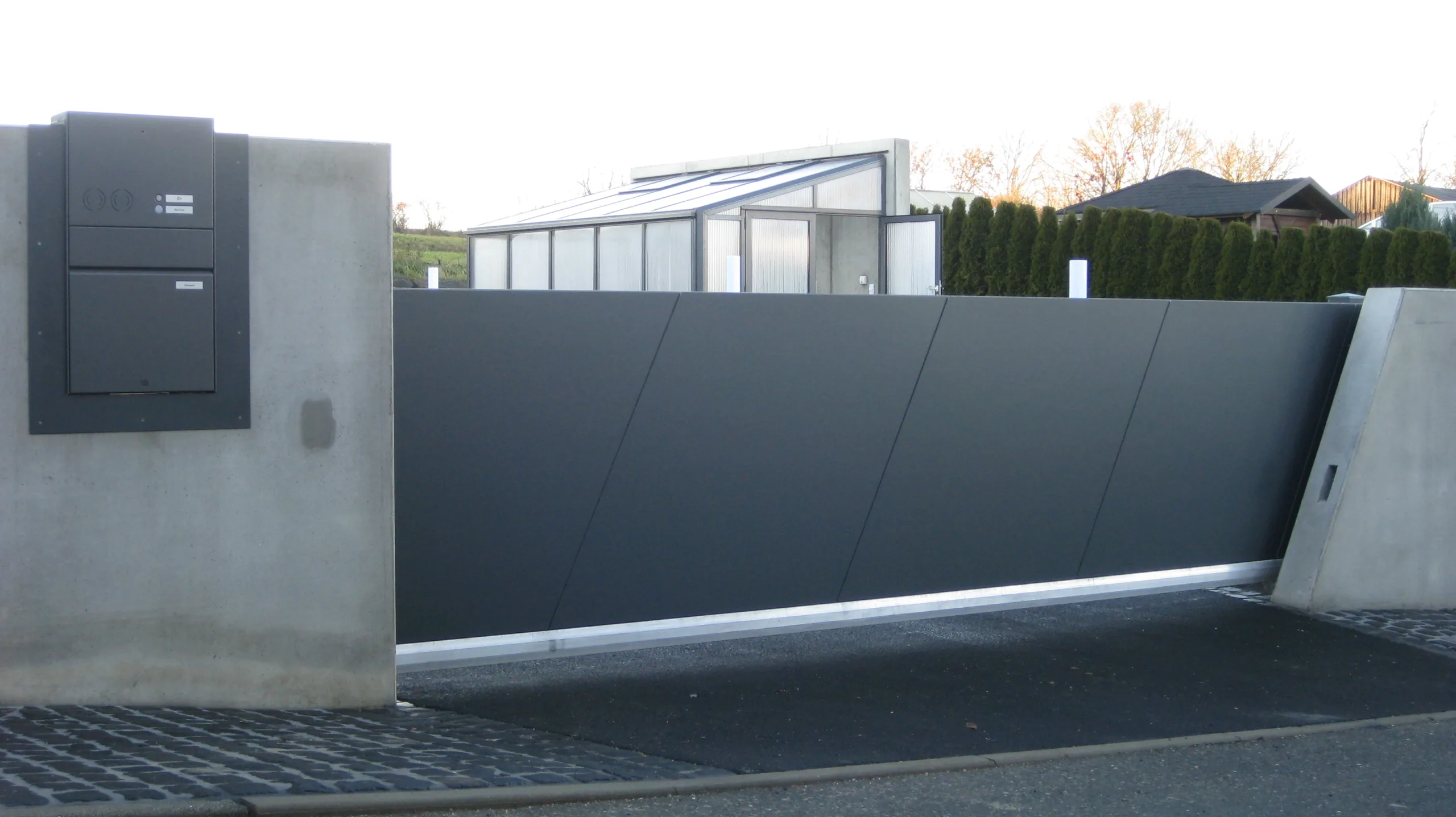 Schiebetor freitr. mit Blech